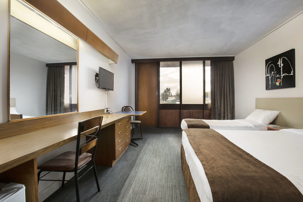 ไนท์แคป แอท วอลต์ซิง มาทิลดา โฮเต็ล Hotel สปริงเวล ภายนอก รูปภาพ