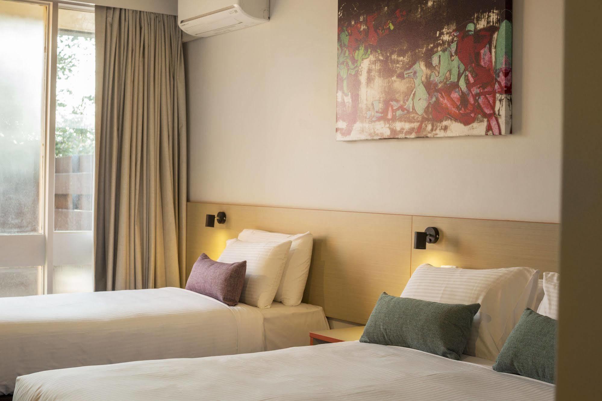 ไนท์แคป แอท วอลต์ซิง มาทิลดา โฮเต็ล Hotel สปริงเวล ภายนอก รูปภาพ